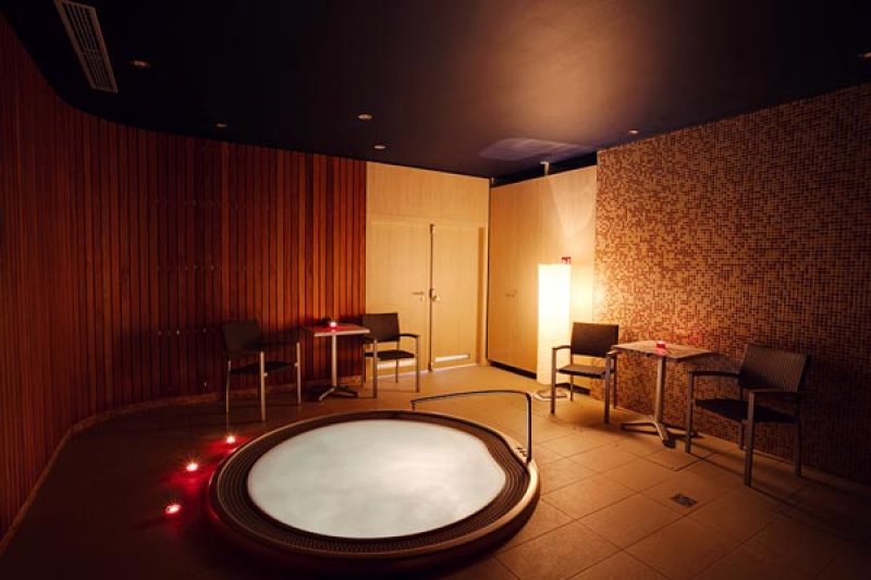 Poukaz na relaxační masáž 2×50 min. + p. whirlpool pro dva 50 min - Ostrava