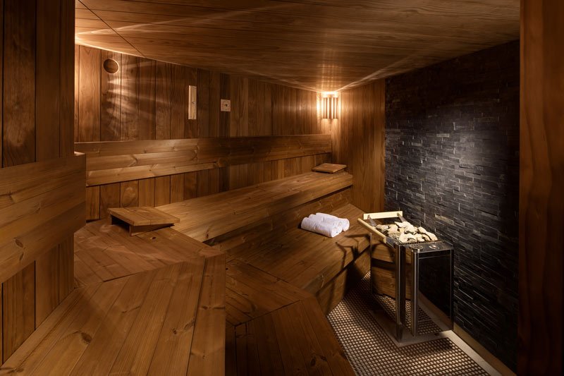 Voucher for 2x wellness (120 min.) + private whirlpool for 2 persons 50 min. - Prague