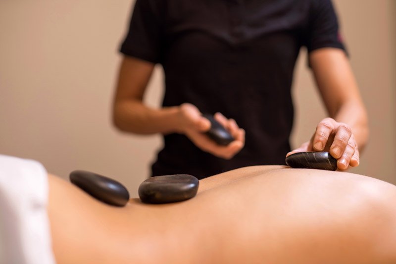 Voucher for 2x relaxing massage 80 min. + private whirlpool for 2 persons 50 min. - Prague